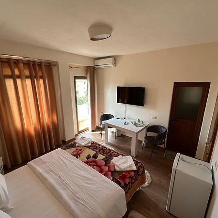 Guni Inn Круя Экстерьер фото