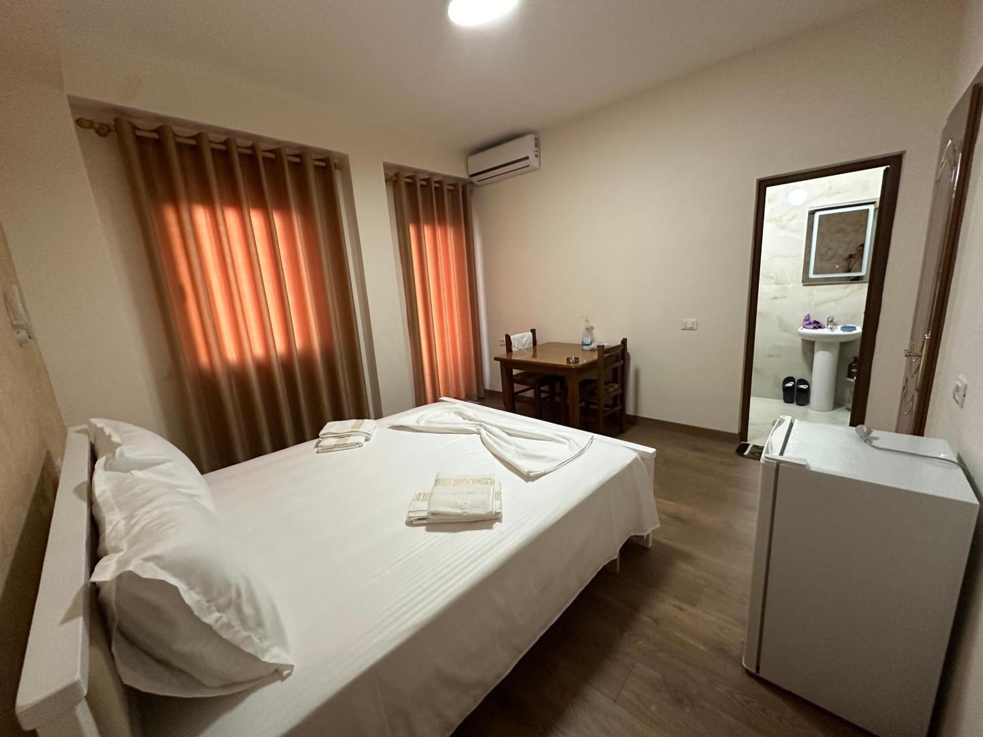 Guni Inn Круя Экстерьер фото